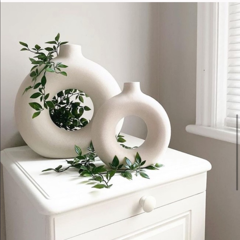 H&M Ceramic circular Vase - Picture 5 of 14